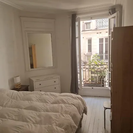 Charming In Montmartre Abbesses * Parigi